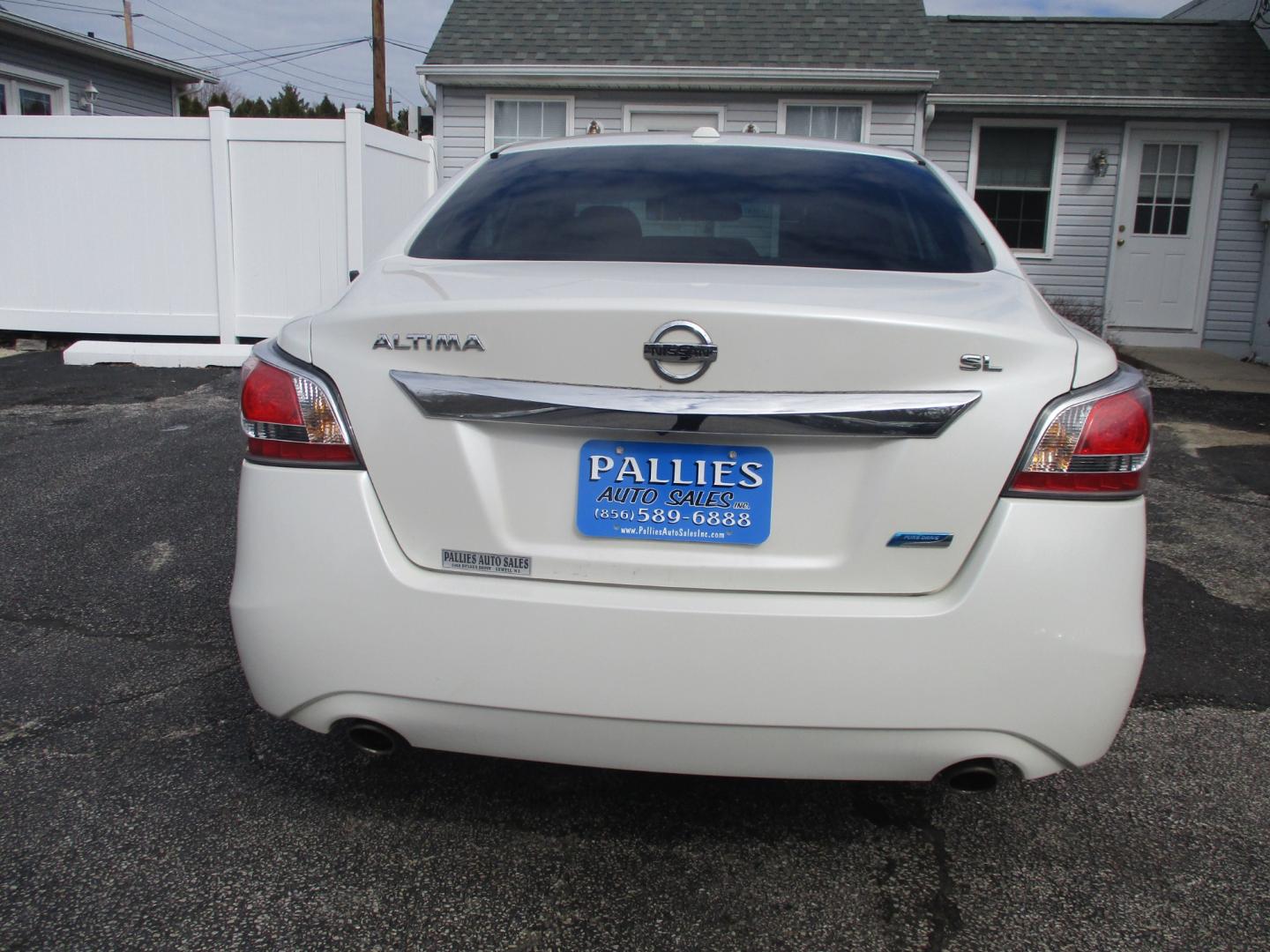 2014 WHITE Nissan Altima (1N4AL3AP5EC) , AUTOMATIC transmission, located at 540a Delsea Drive, Sewell, NJ, 08080, (856) 589-6888, 39.752560, -75.111206 - Photo#5